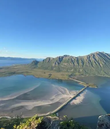 Nydelig Sjo, Fjellutsikt, Bilvei, Peis Holiday home *