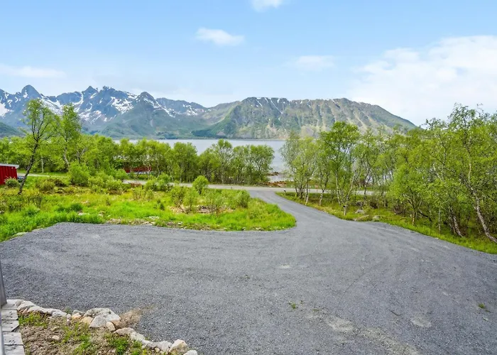 Charming In Lofoten With Stunning Sea View, Vagan, Wifi *
