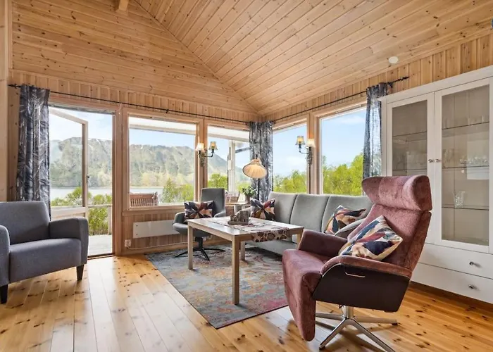 Charming In Lofoten With Stunning Sea View, Vagan, Wifi * Laukvik